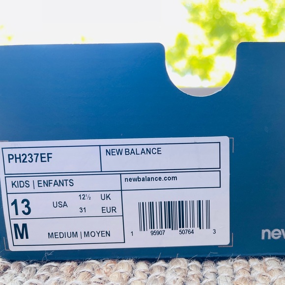 New Balance - Picture 4 of 4